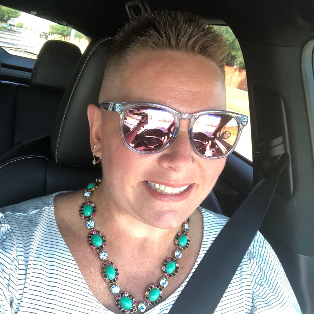 Meet your Posher, Nicole